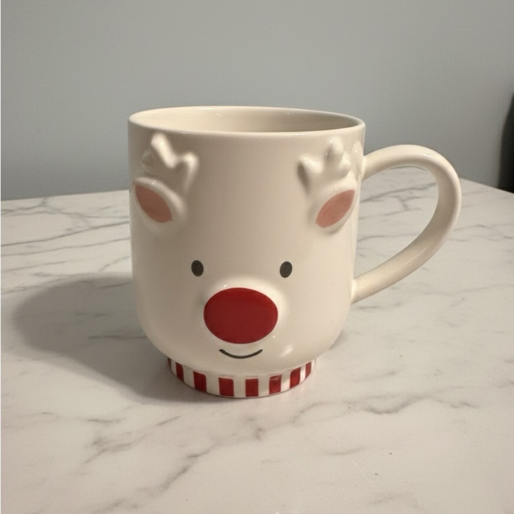 New limited edition Starbucks Reindeer Mug - White and Red Europe edition